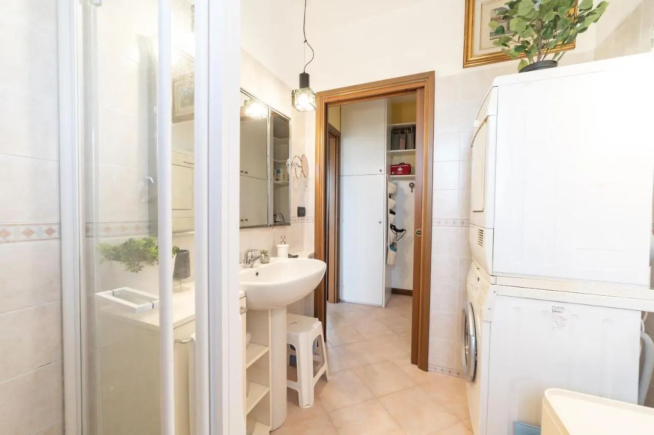 Rho-Fiera Milano Vintage House & Garage Privato Apartment 0*, Milan Italy