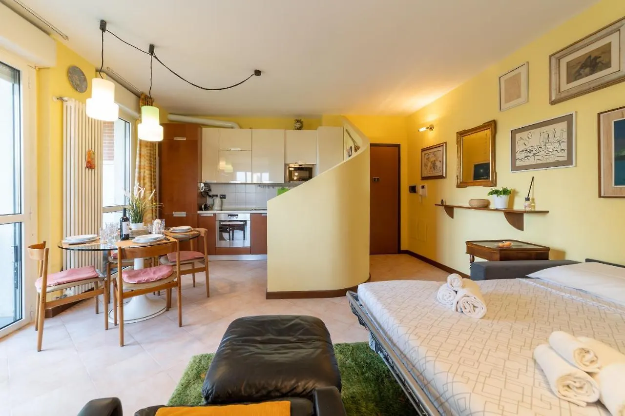 Rho-Fiera Milano Vintage House & Garage Privato Apartment